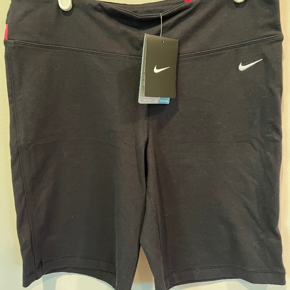 Nike Dri Fit Regular Black Shorts Size Medium - Picture 1 of 4